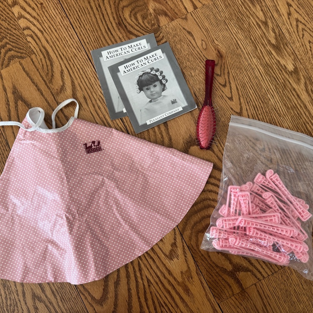 Vintage American Girl doll Pink Styling Cape and Accessories
